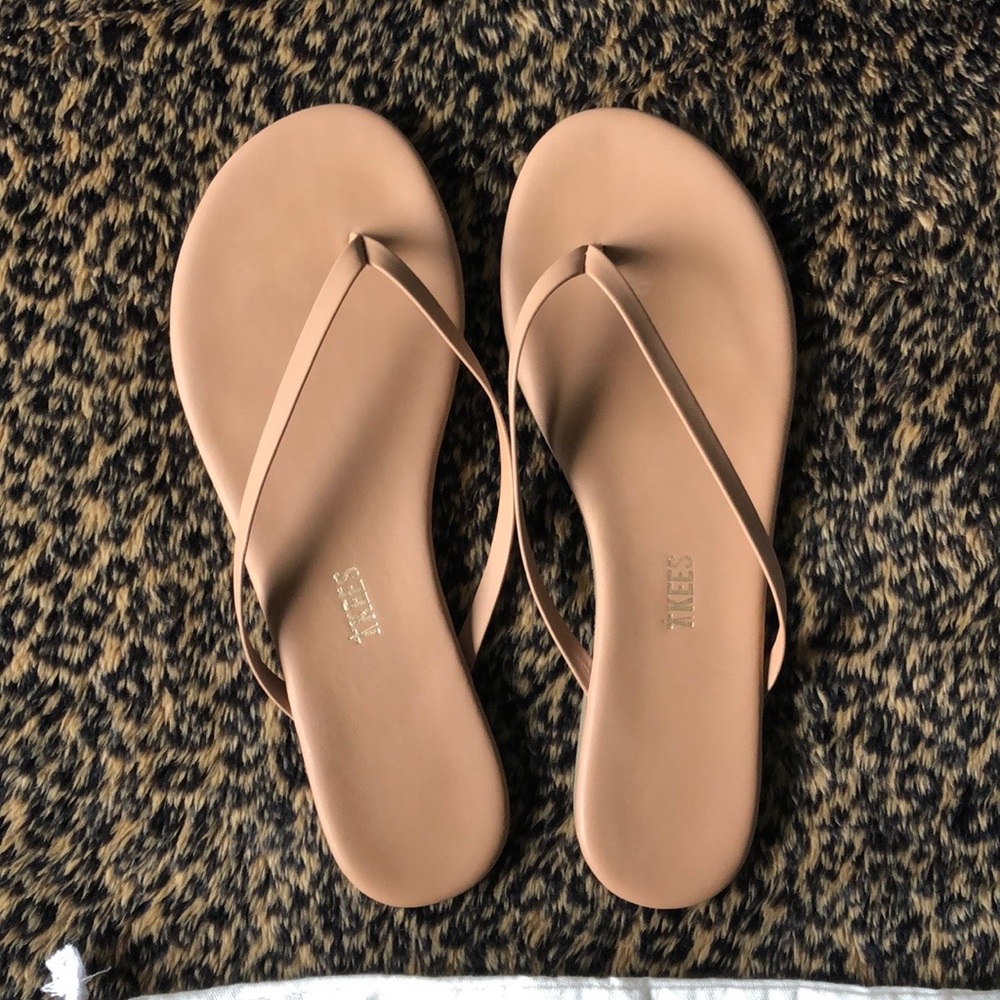 Must Have!! Beautiful Brand New Tkees Sand…